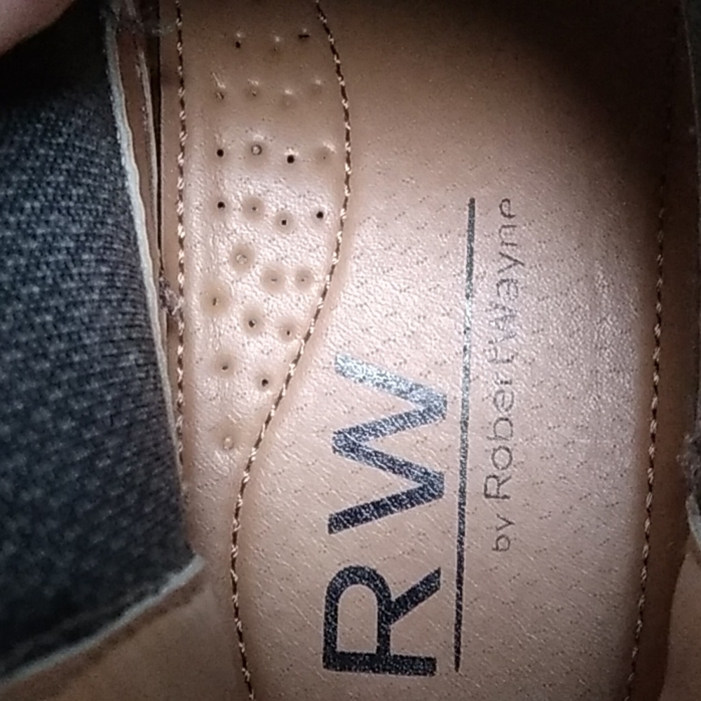 Robert Wayne Sleek Smoked Gray Boots - Picture 4 of 5